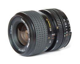 Zoom Nikkor 35 - 70 mm - 3.5-4.8 AIS